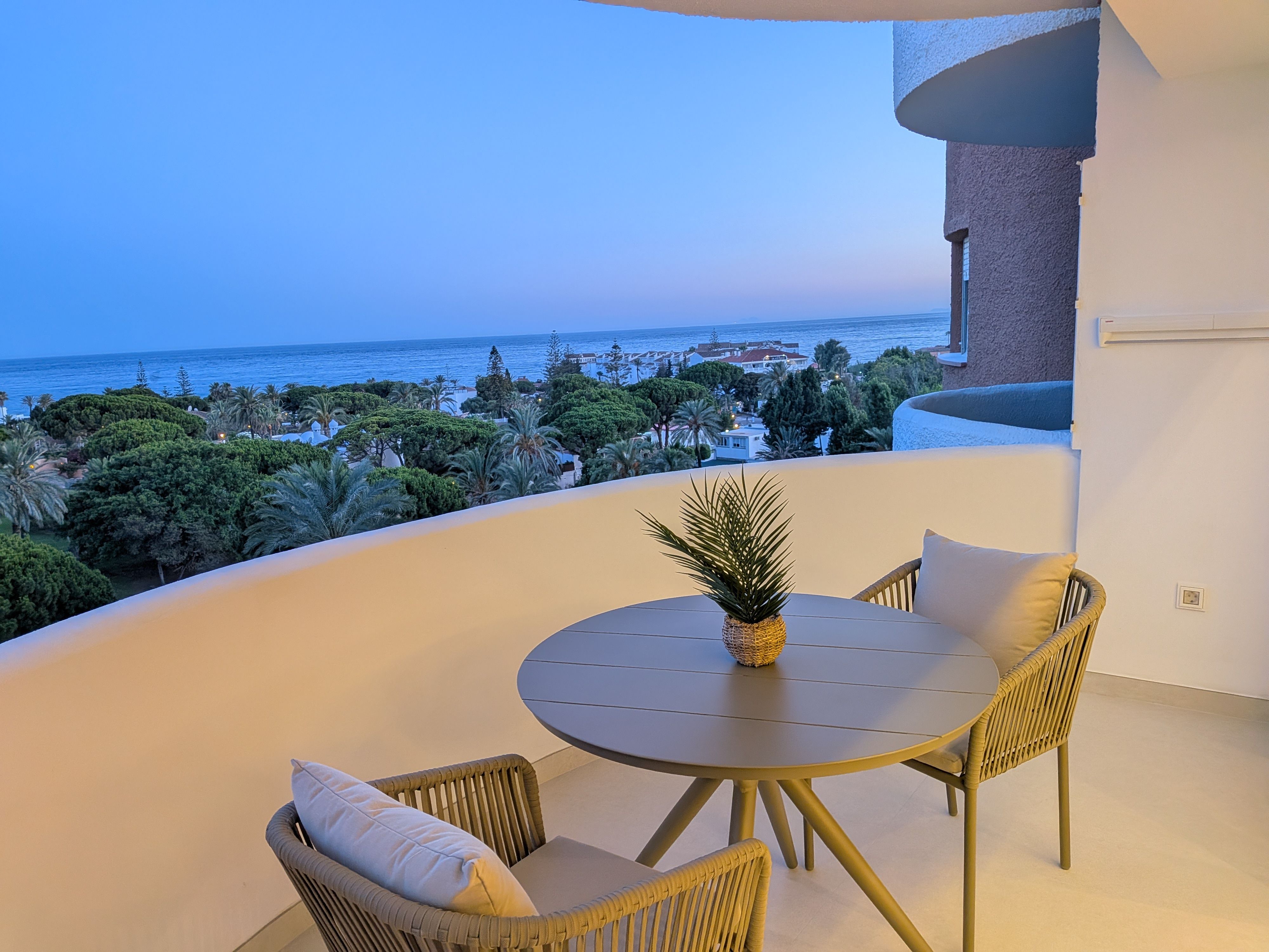 Coronado Suites — Estudio reformado con vistas al Mediterráneo y piscina – Marbesa — 15