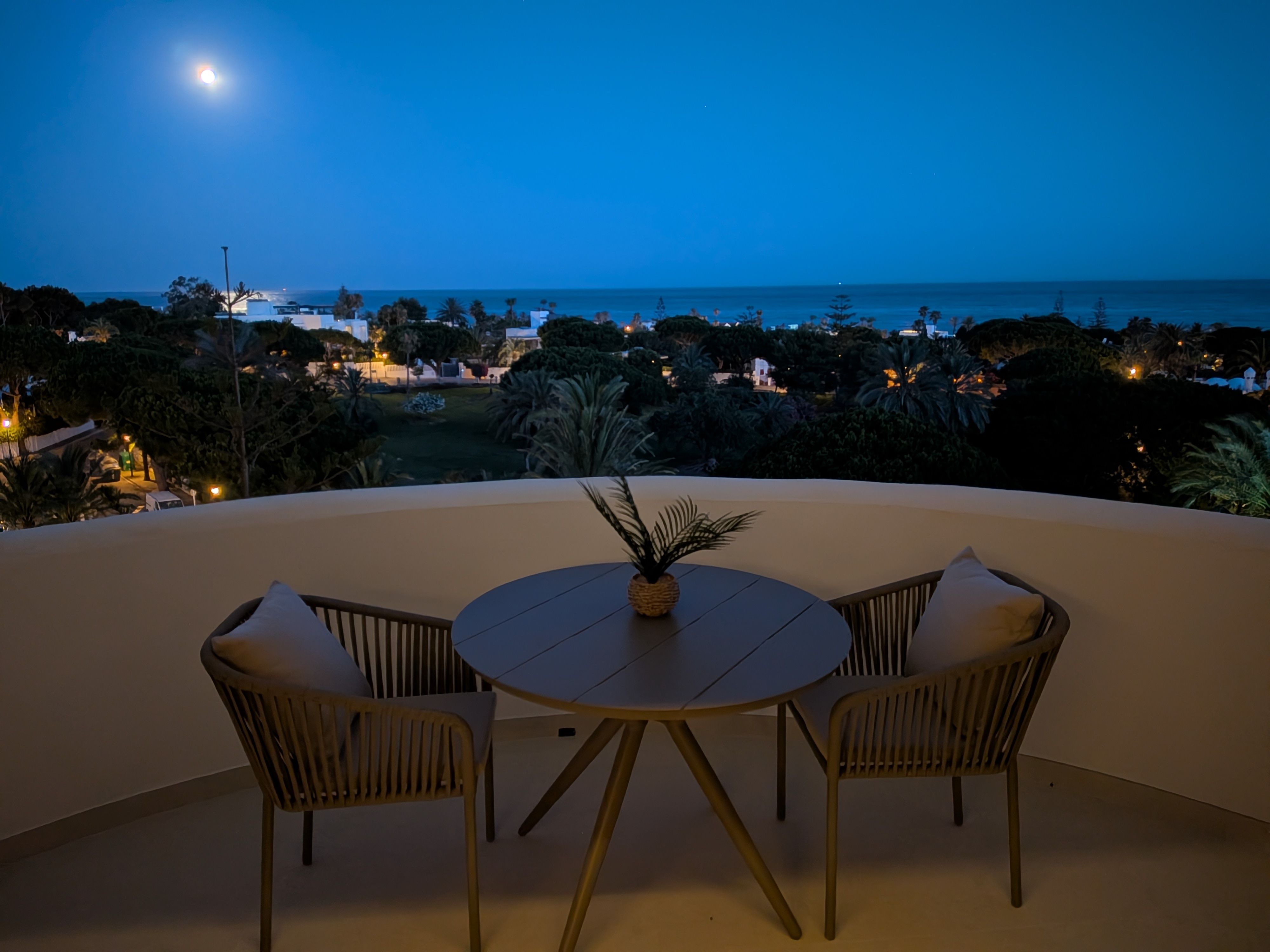 Coronado Suites — Estudio reformado con vistas al Mediterráneo y piscina – Marbesa — 19