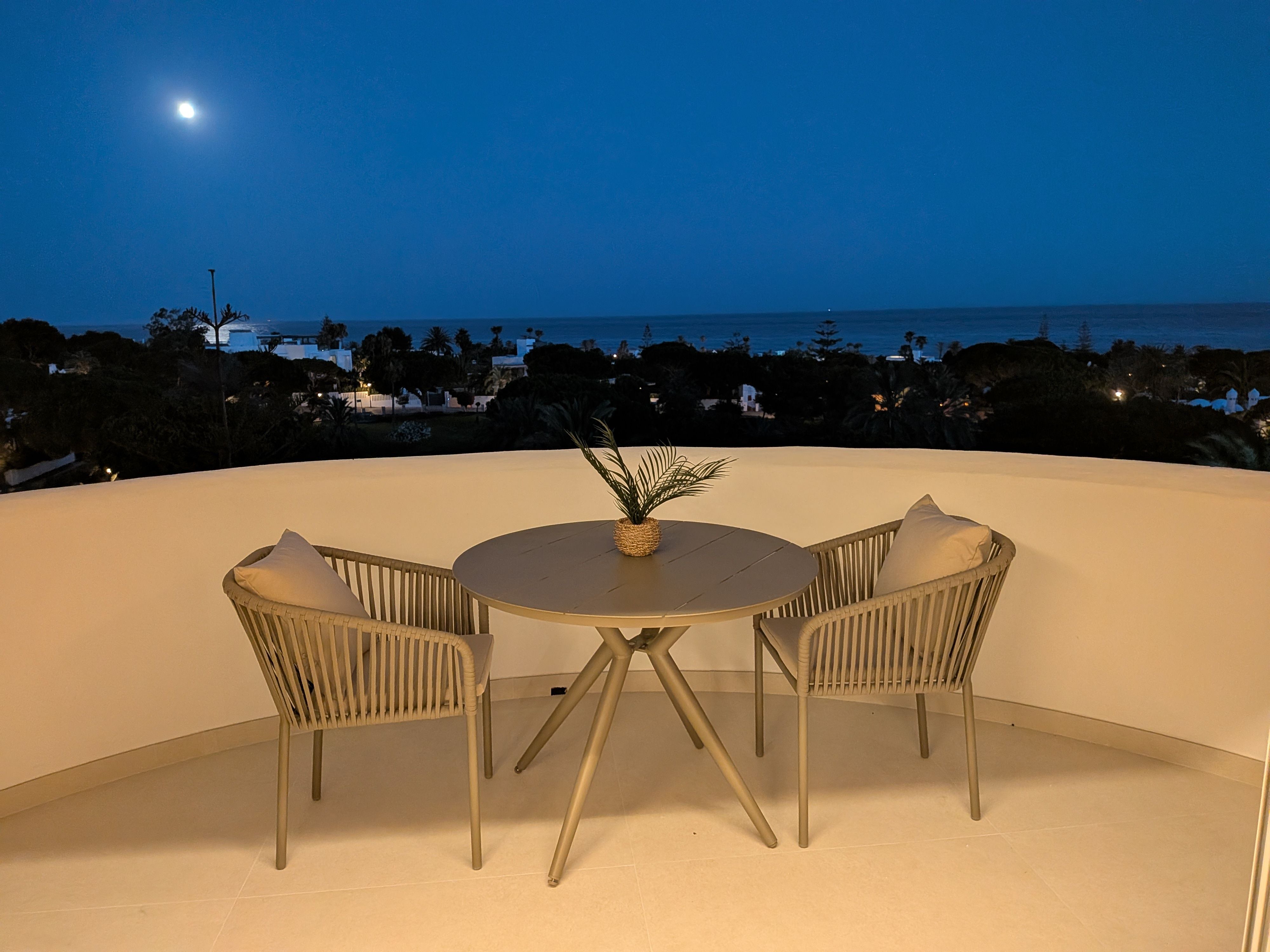 Coronado Suites — Estudio reformado con vistas al Mediterráneo y piscina – Marbesa — 18